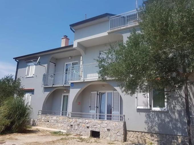 Sabljak Kornić Esterno foto